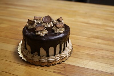 Peanut Butter Cup 6" Cake