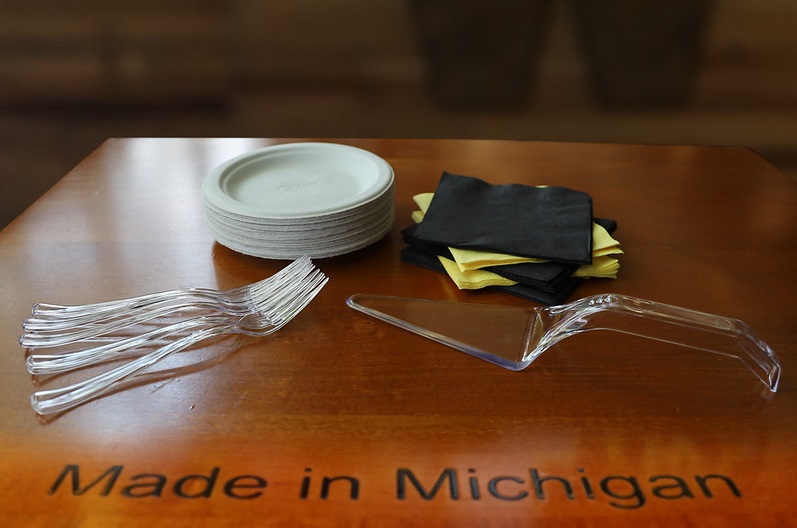 Photo of Serving Utensil Kit